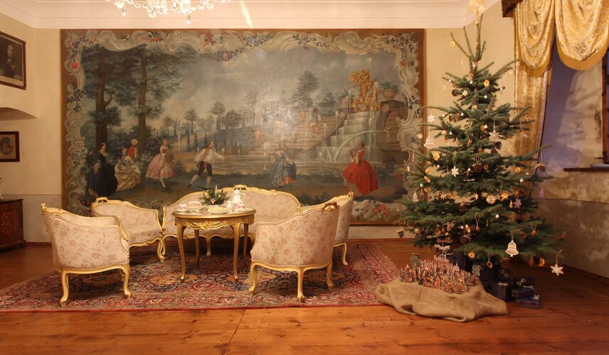 Vánočně vyzdobený rokokový salon Vánočně vyzdobený rokokový salon